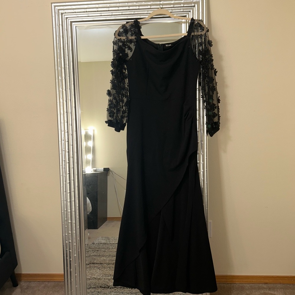 Black Off the Shoulder Gown Size L